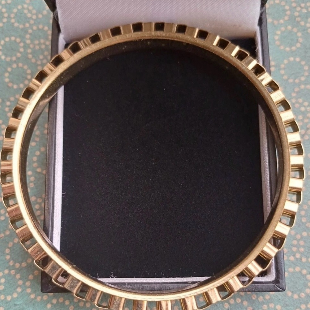 Vintage Gold Tone Geometric Bangle Bracelet Modernist Vintage Jewelry - Picture 10 of 11
